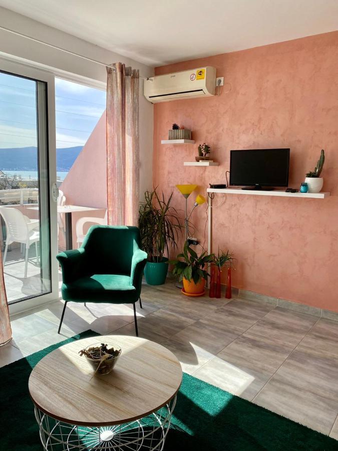 Apartments Kuc Тиват Экстерьер фото