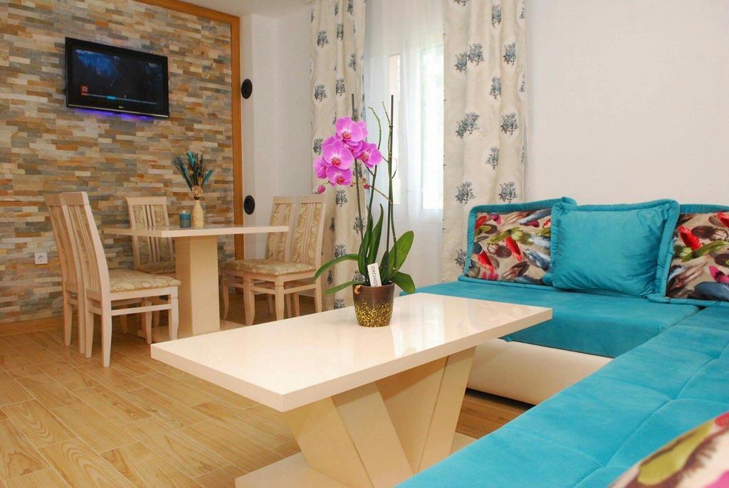 Apartments Kuc Тиват Экстерьер фото